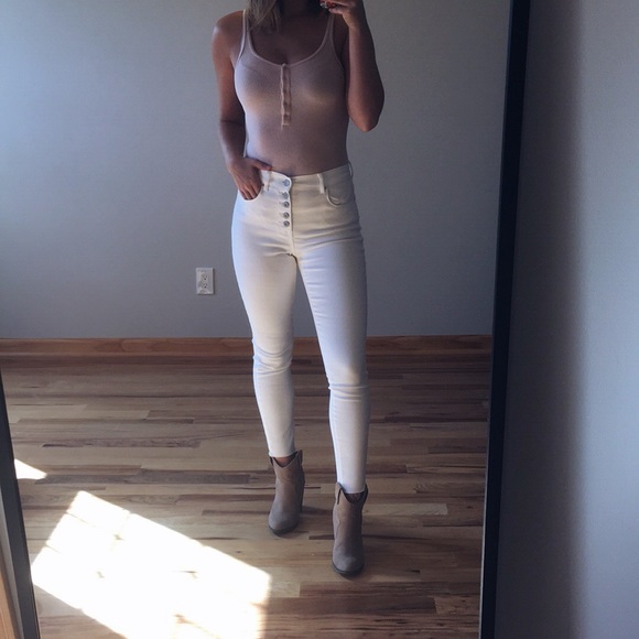Brandy Melville Tops - Brandy Melville tank